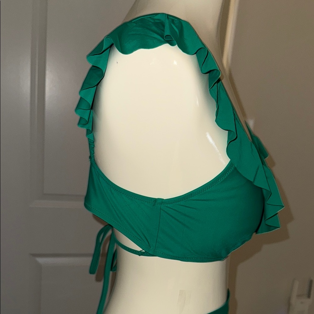 Green Hi-Waisted Ruffled Bikini Set - Picture 6 of 6